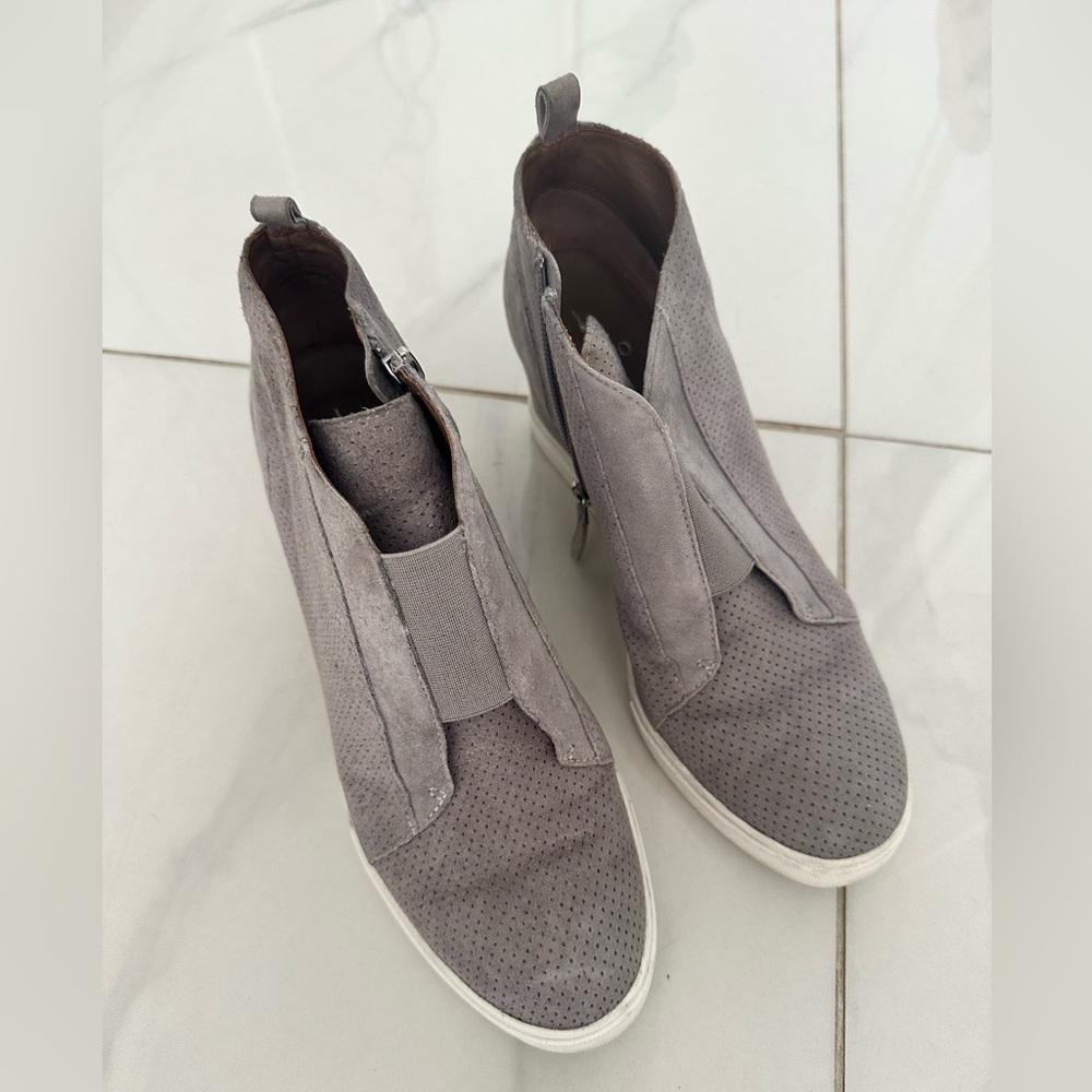 LINEA Paolo Grey Wedge Sneaker